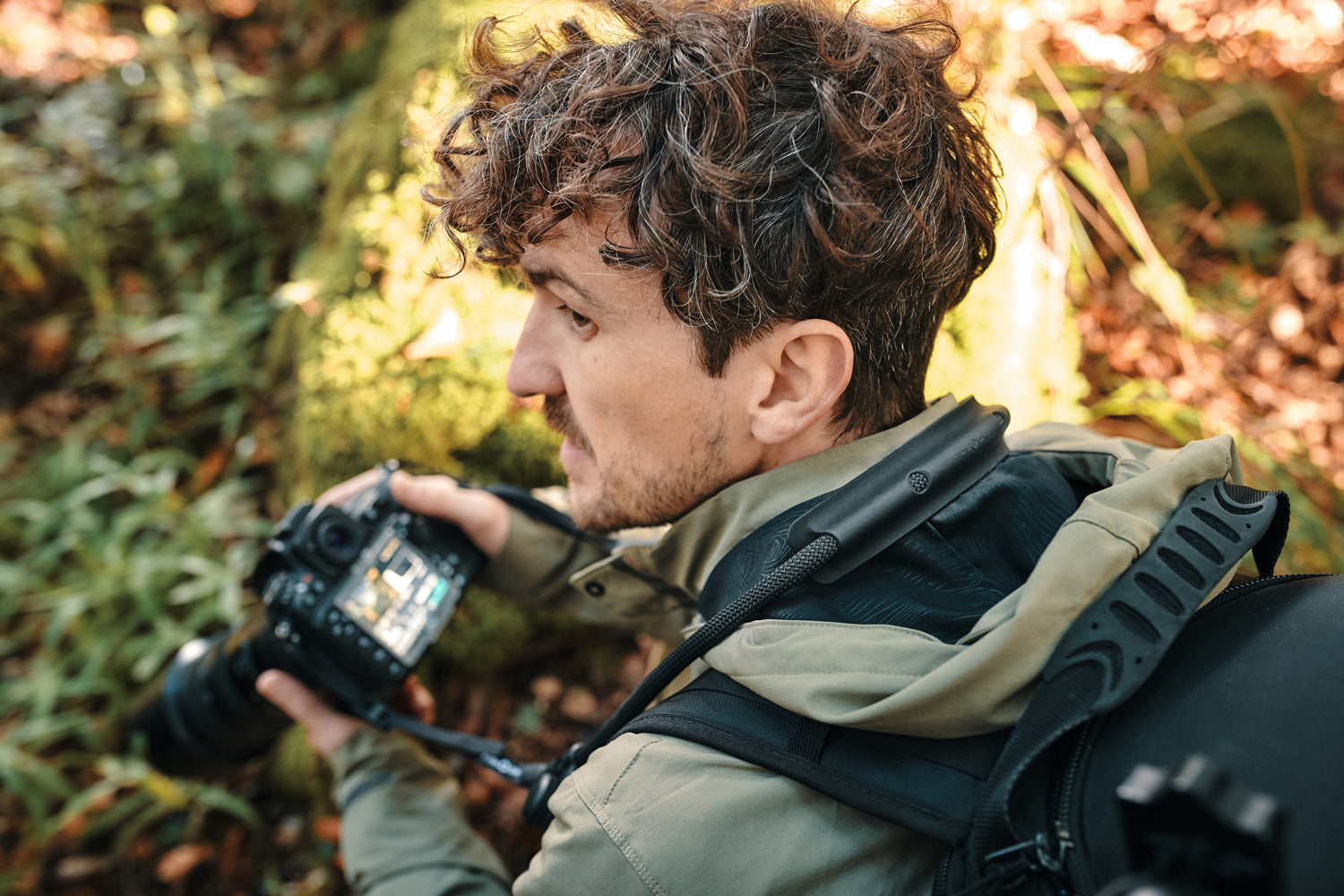 Fidlock SNAPSNAP Camara Strap view of neck