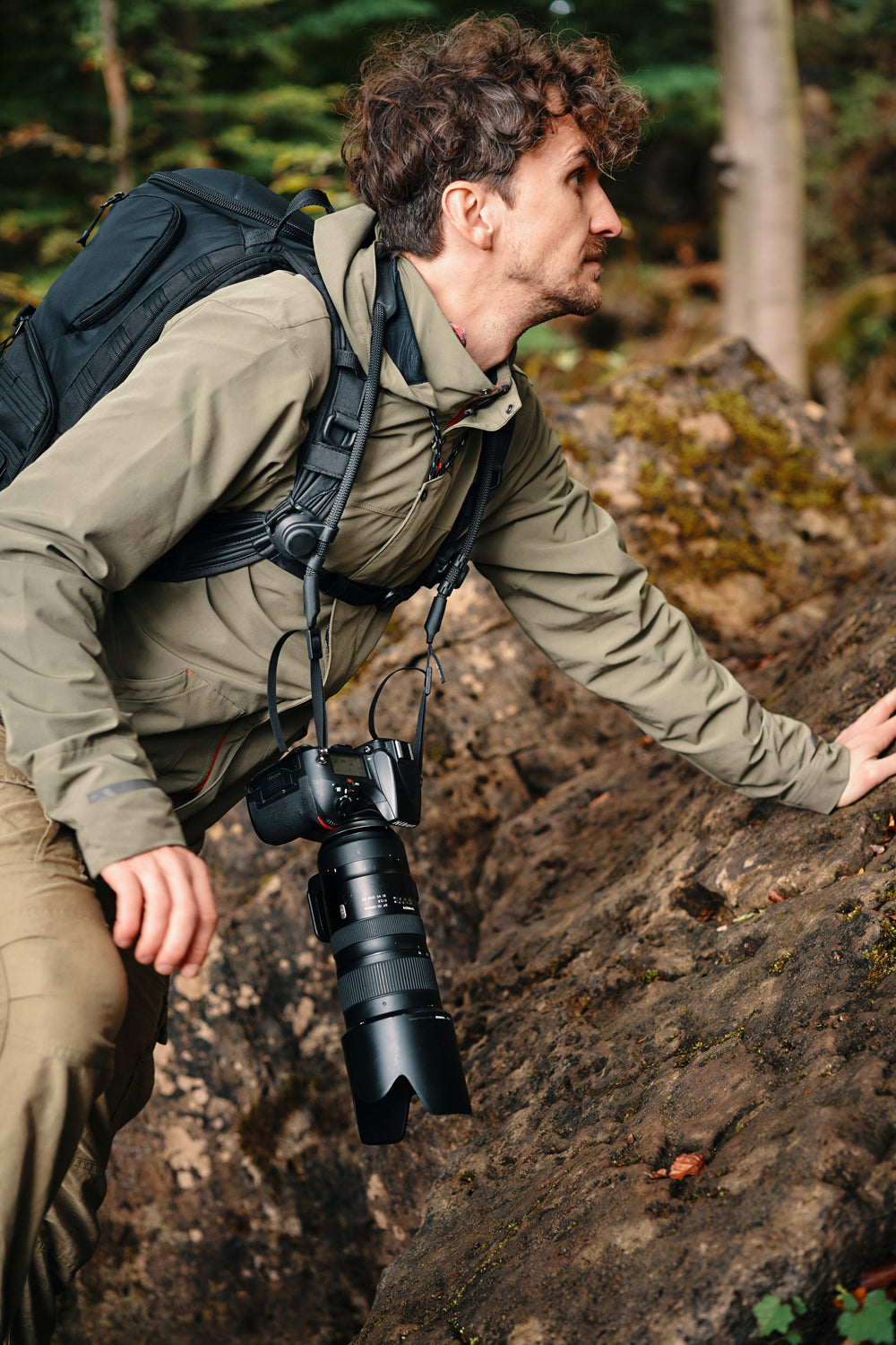 Fidlock SNAPSNAP Camara Strap in use showing camera hanging