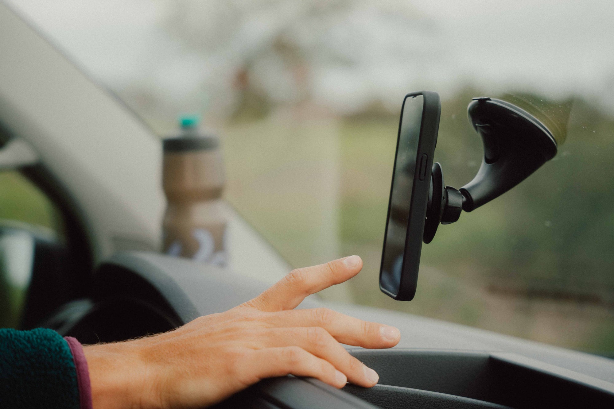 Fidclock dashboard cell phone mount
