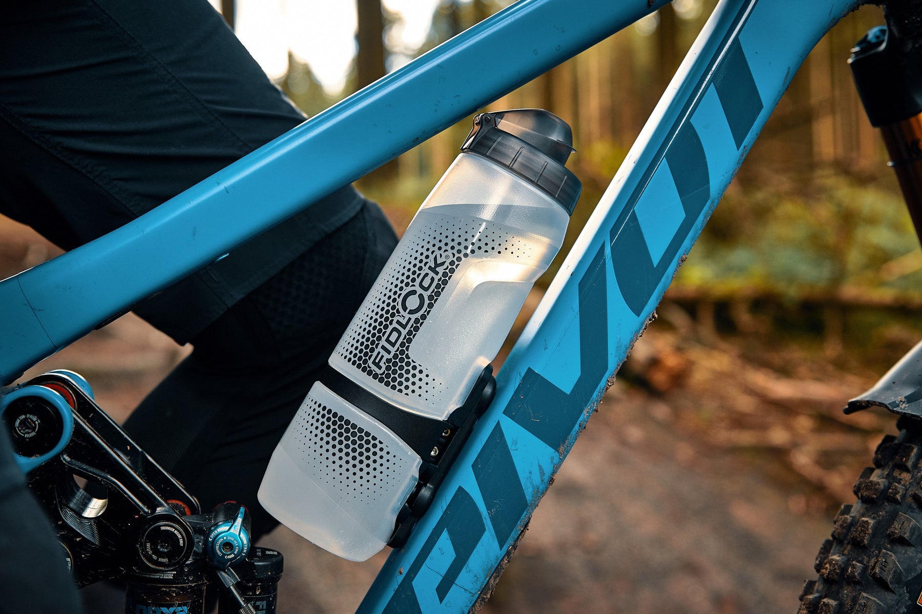 Bidon TWIST 800 + Base Vélo