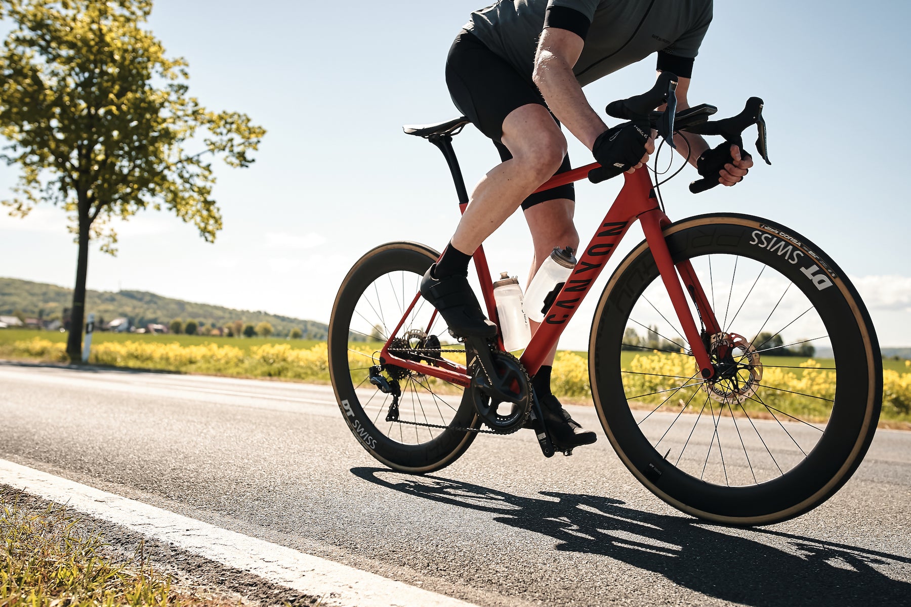 Fidlock water bottles on red road bike