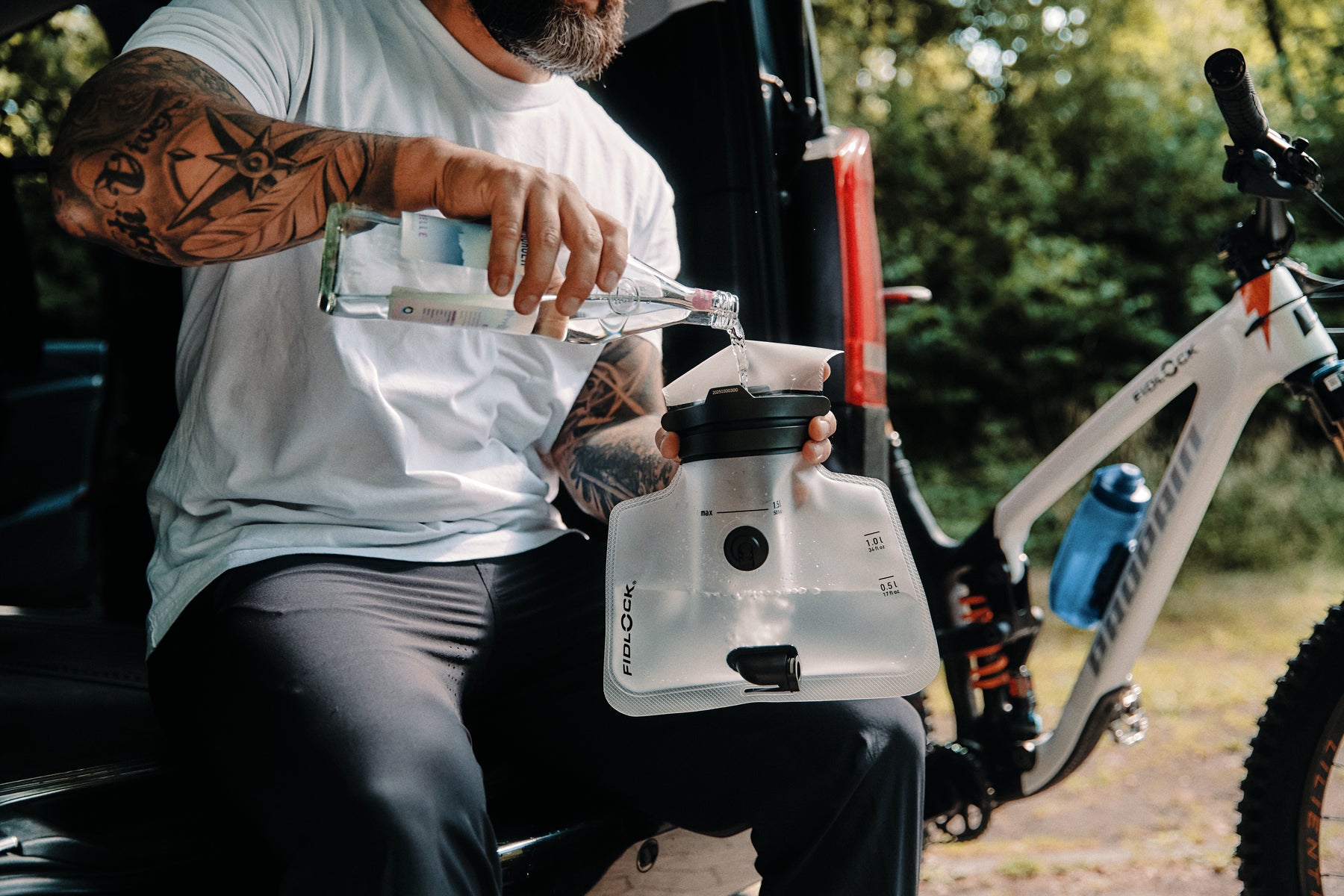 Hip Pack + HERMETIC Hydration Reservoir 1.5