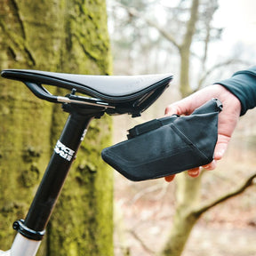 PINCLIP Small Saddle Bag + Base