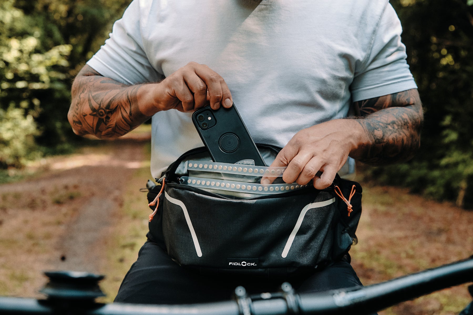 Hip Pack + HERMETIC Hydration Reservoir 1.5